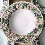 6 Churchill Blackberry Trellis Deep Plates