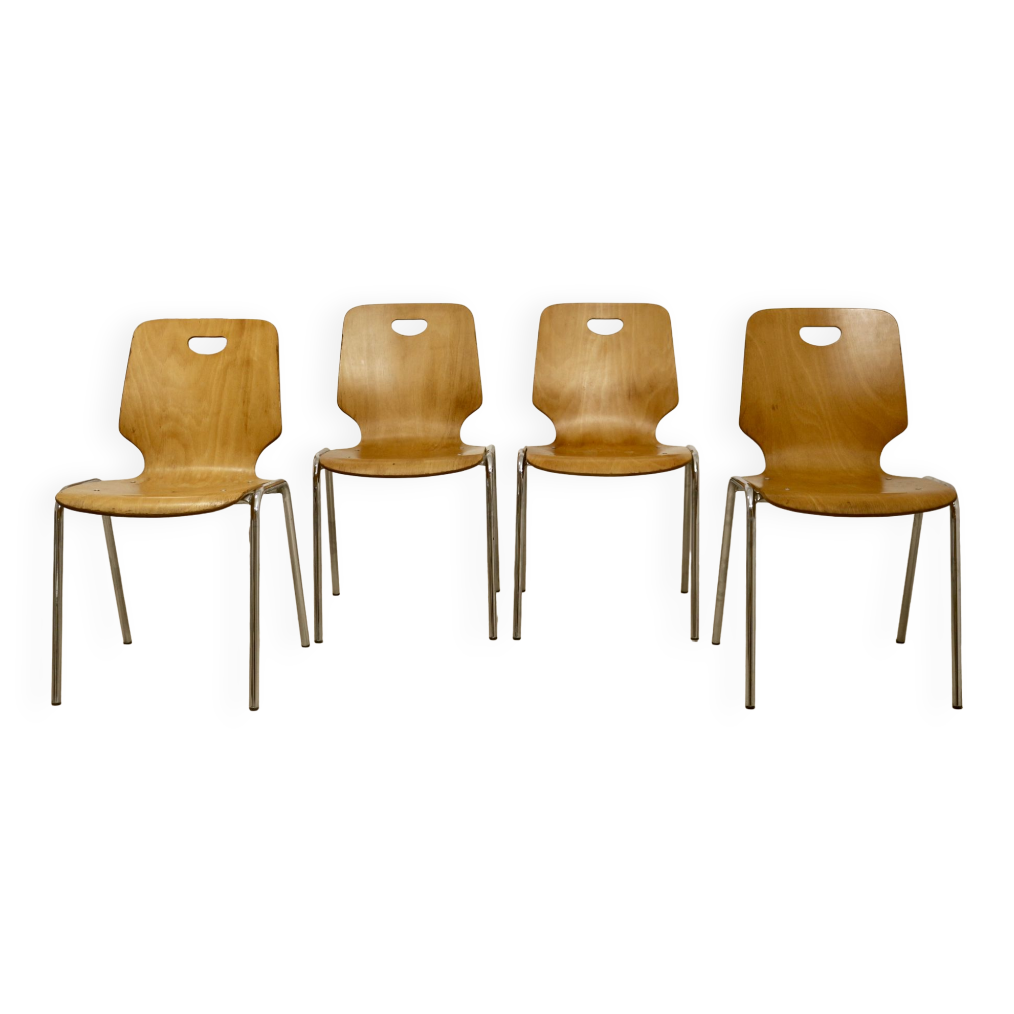 Set of 4 stackable chairs in plywood