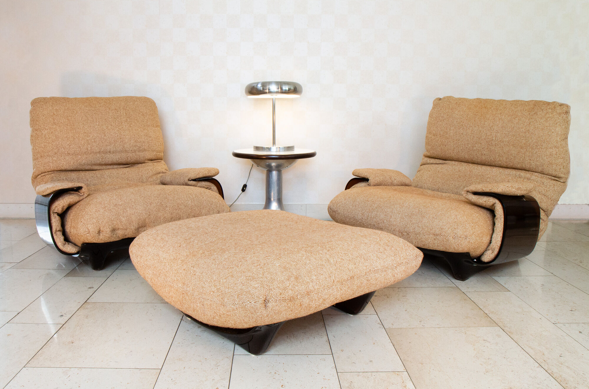 Armchair and its ottoman Safi/Marsala by Michel Ducaroy, edition Ligne Roset 1970
