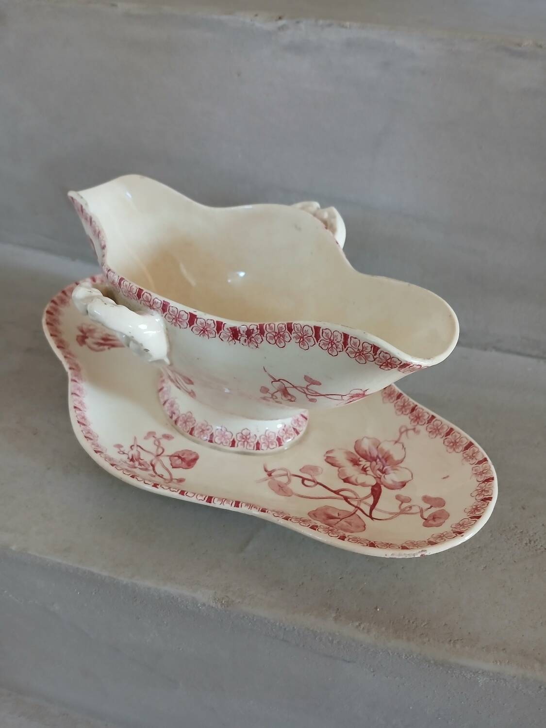 Antique sauce boat in Gien ironstone.