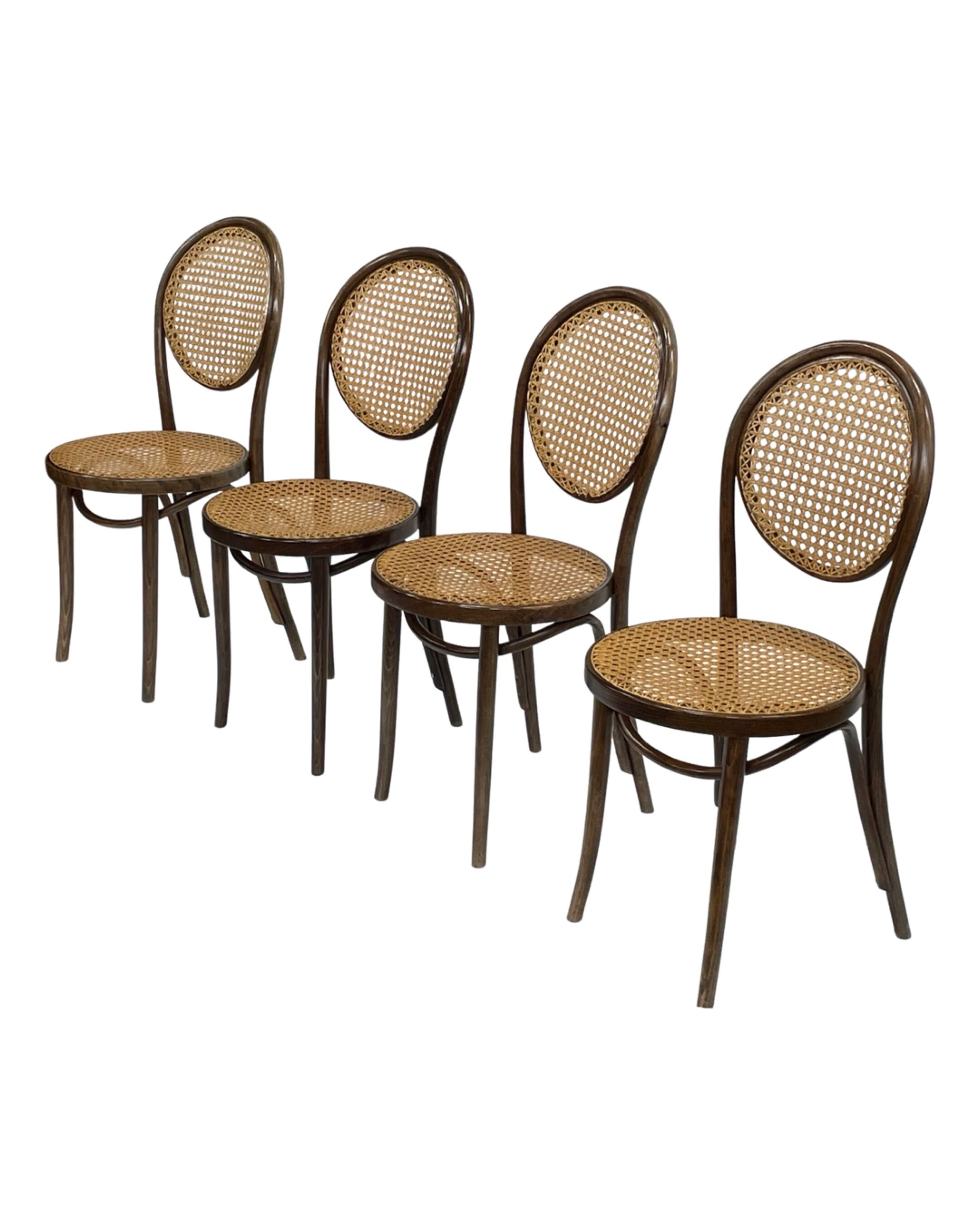 Ensemble vintage de quatre chaises Michael Thonet ZPM Radomsko Design