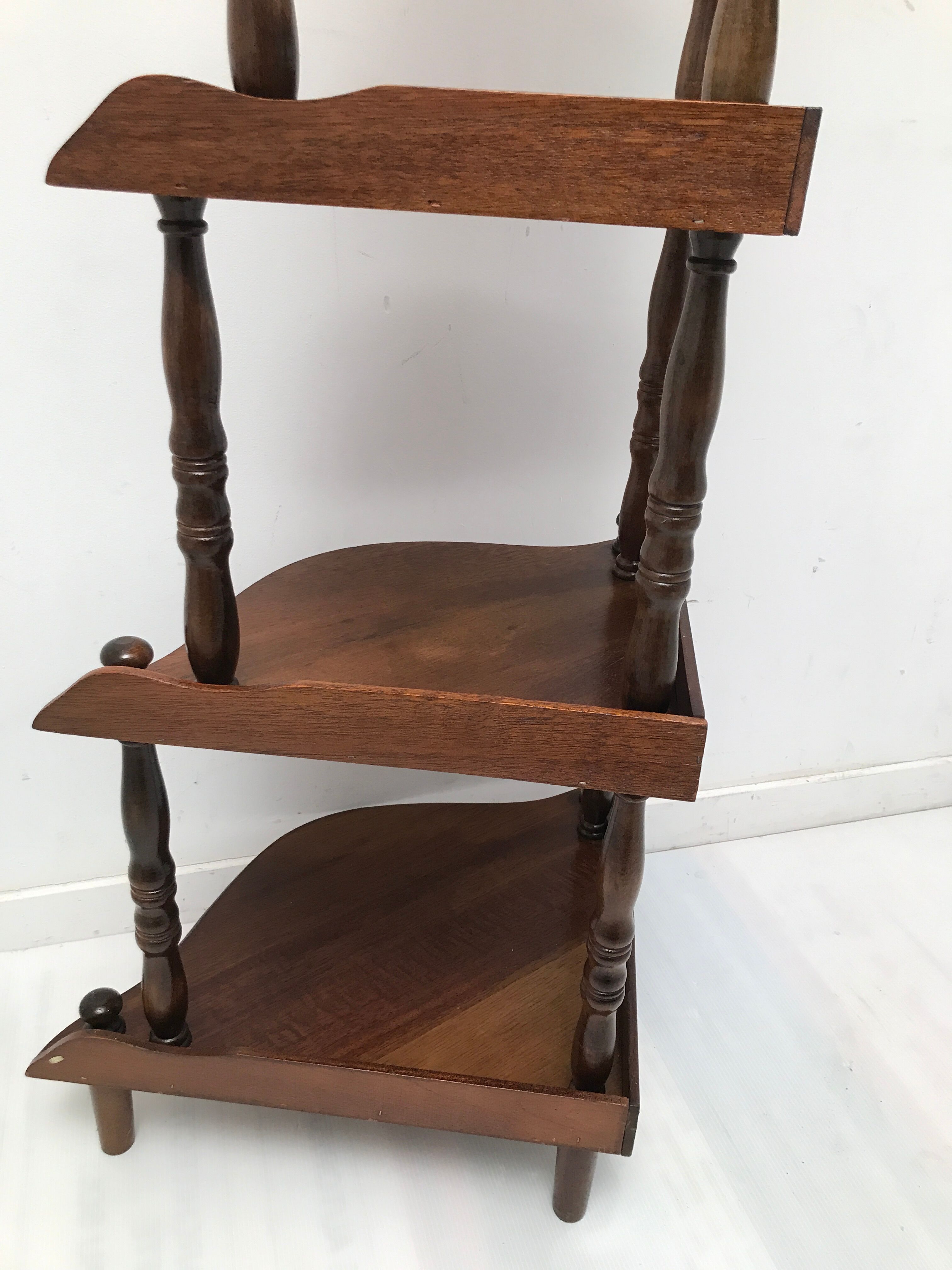 Étagère d'angle avec 5 niveaux en bois années 70
