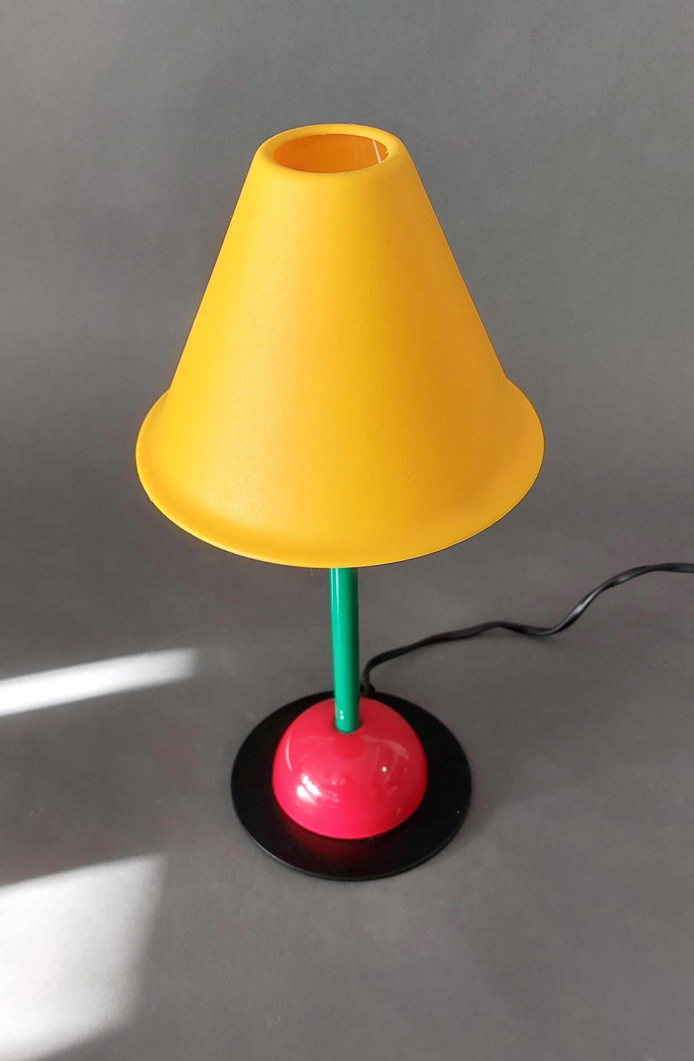 Lamp Ikea Memphis model B9409 made in Italy 1980's.