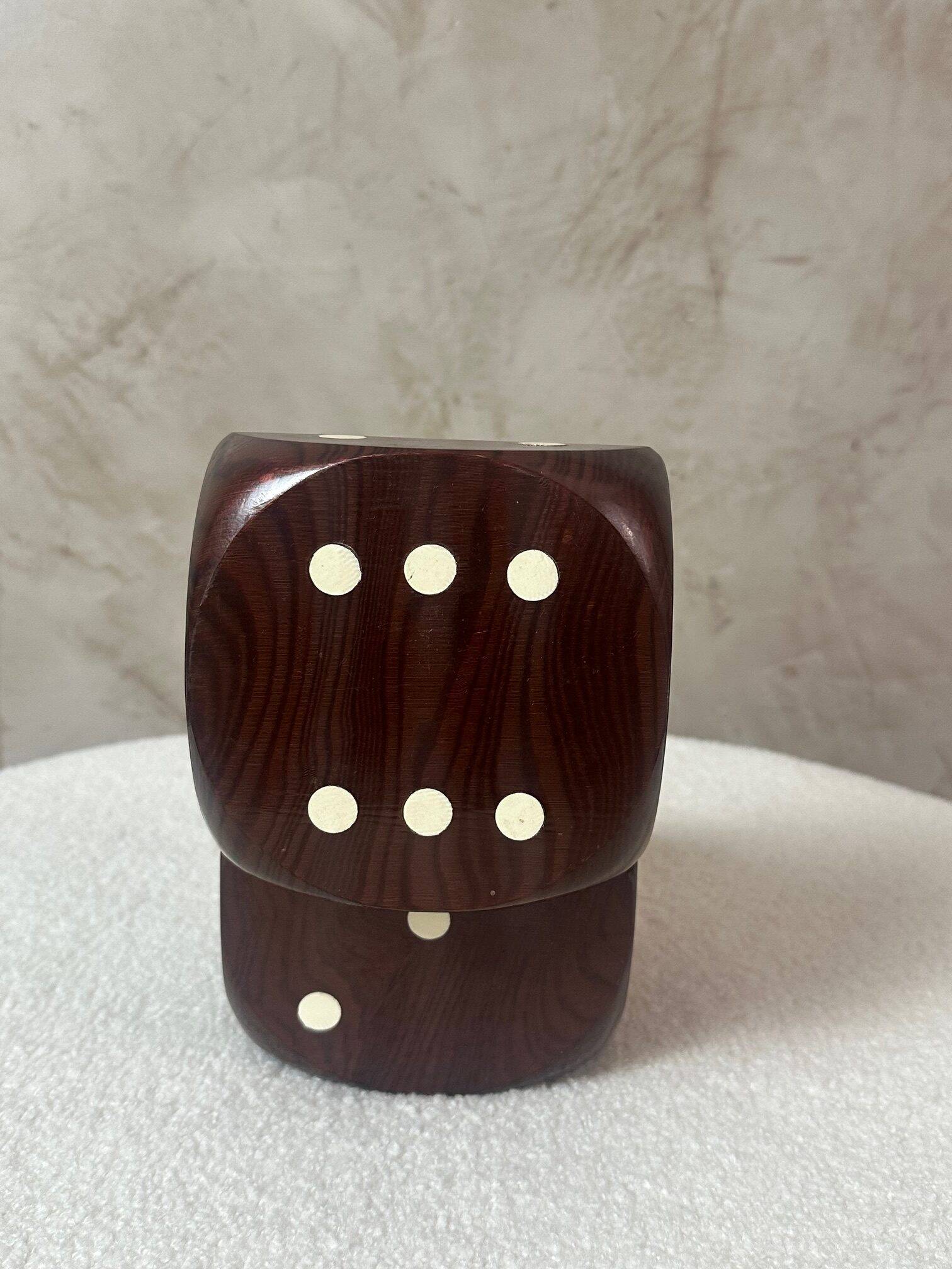 Musical cigarette box