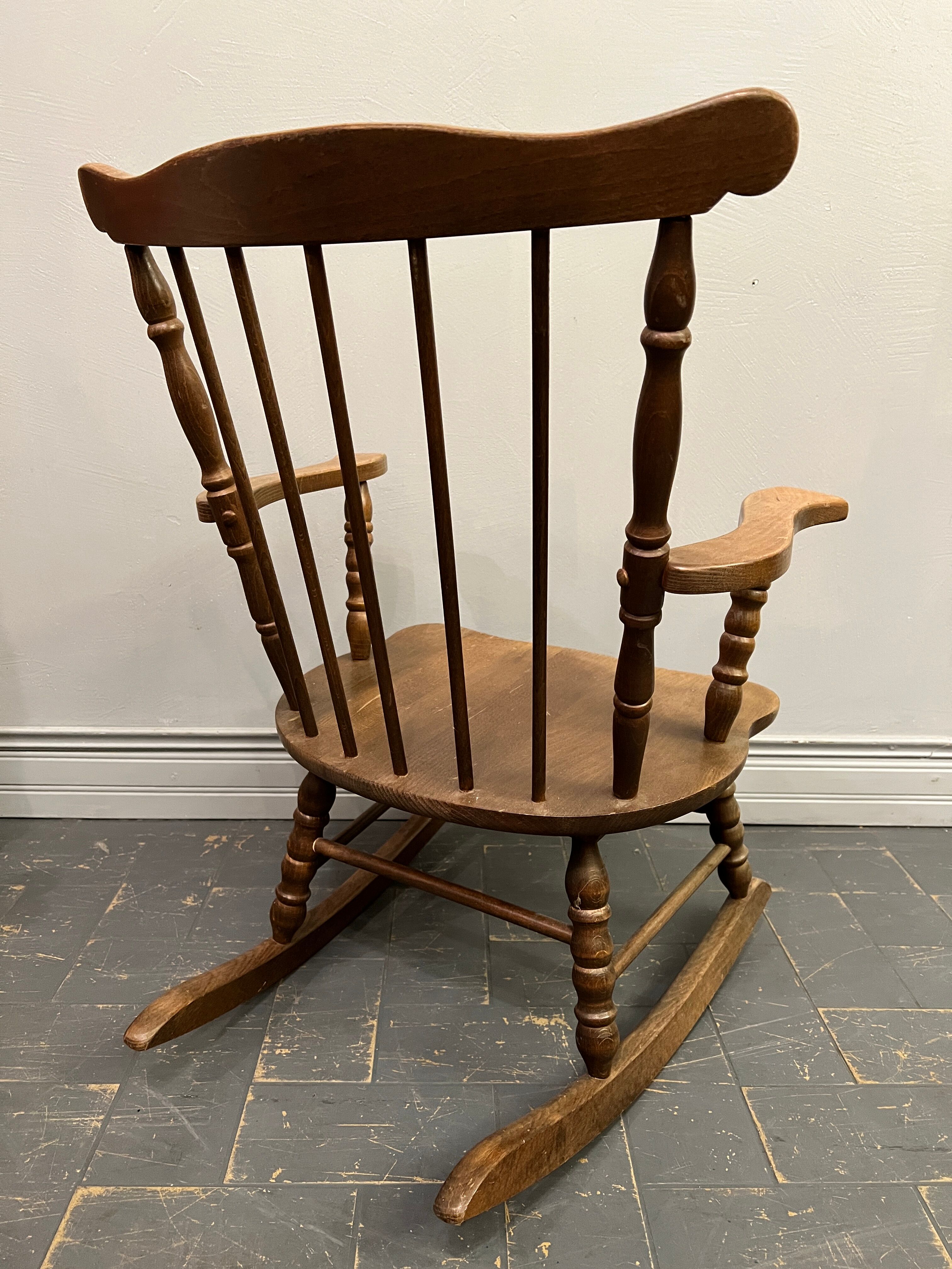 Vintage rocking-chair