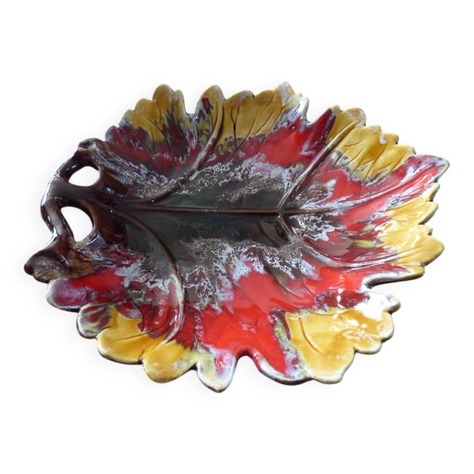 Valauris brand leaf-shaped fruit bowl tray