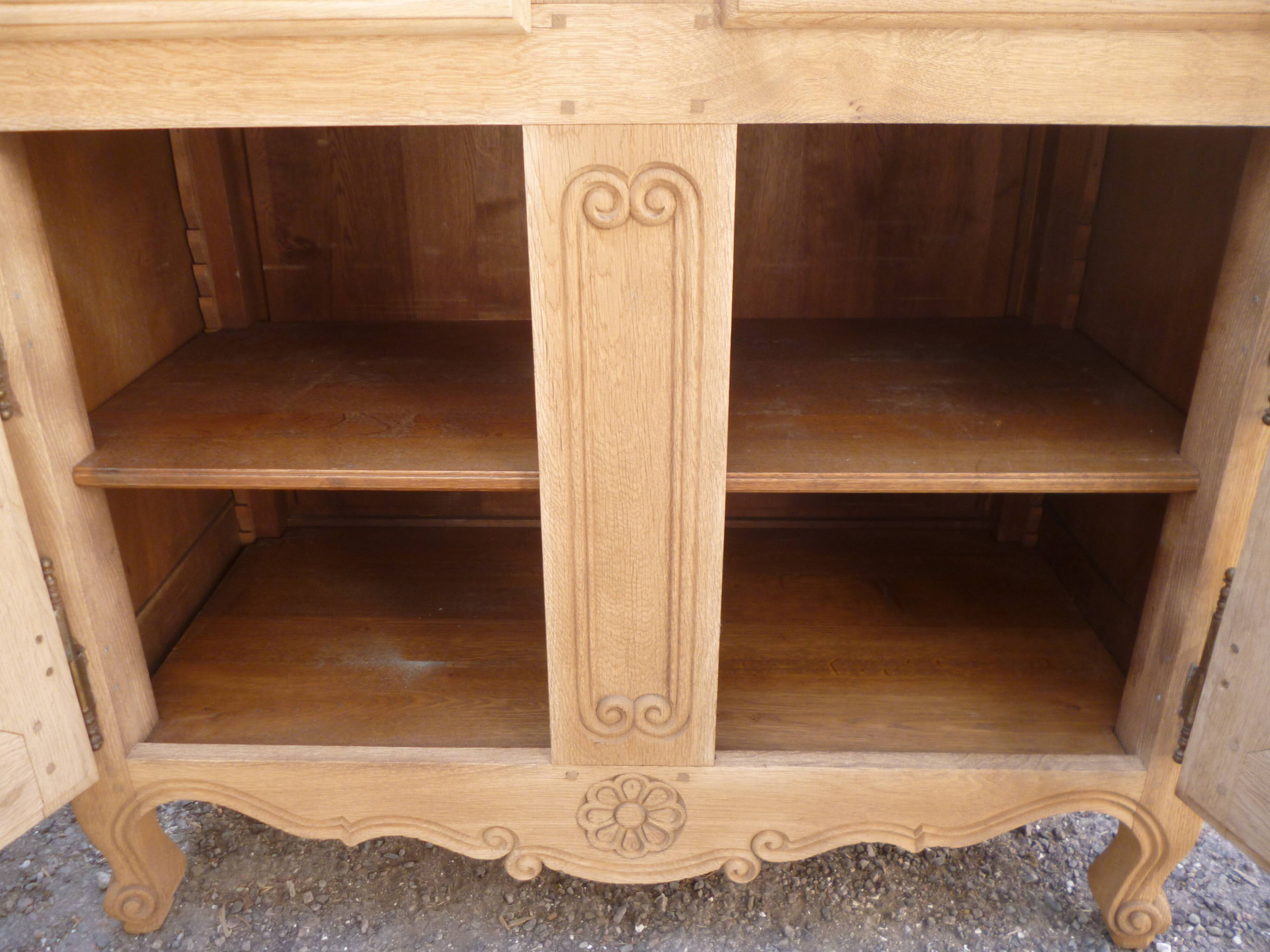 Bahut Louis XV stripped