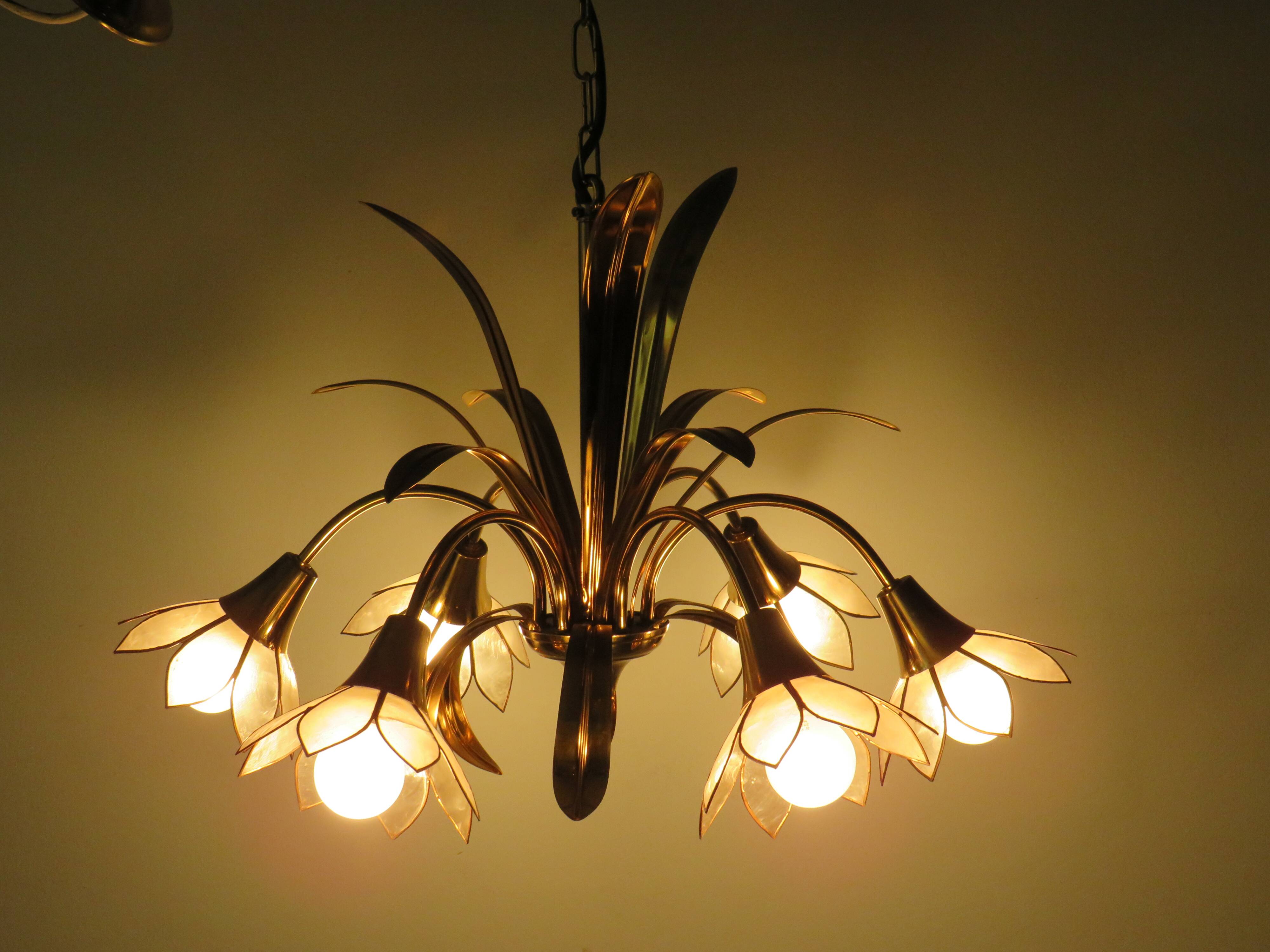 Floral chandelier 1970-1980 Hollywood Regency