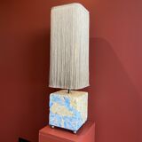 Base stuck blue beige marble-plaster, fringed lampshade Houles, 21st century.