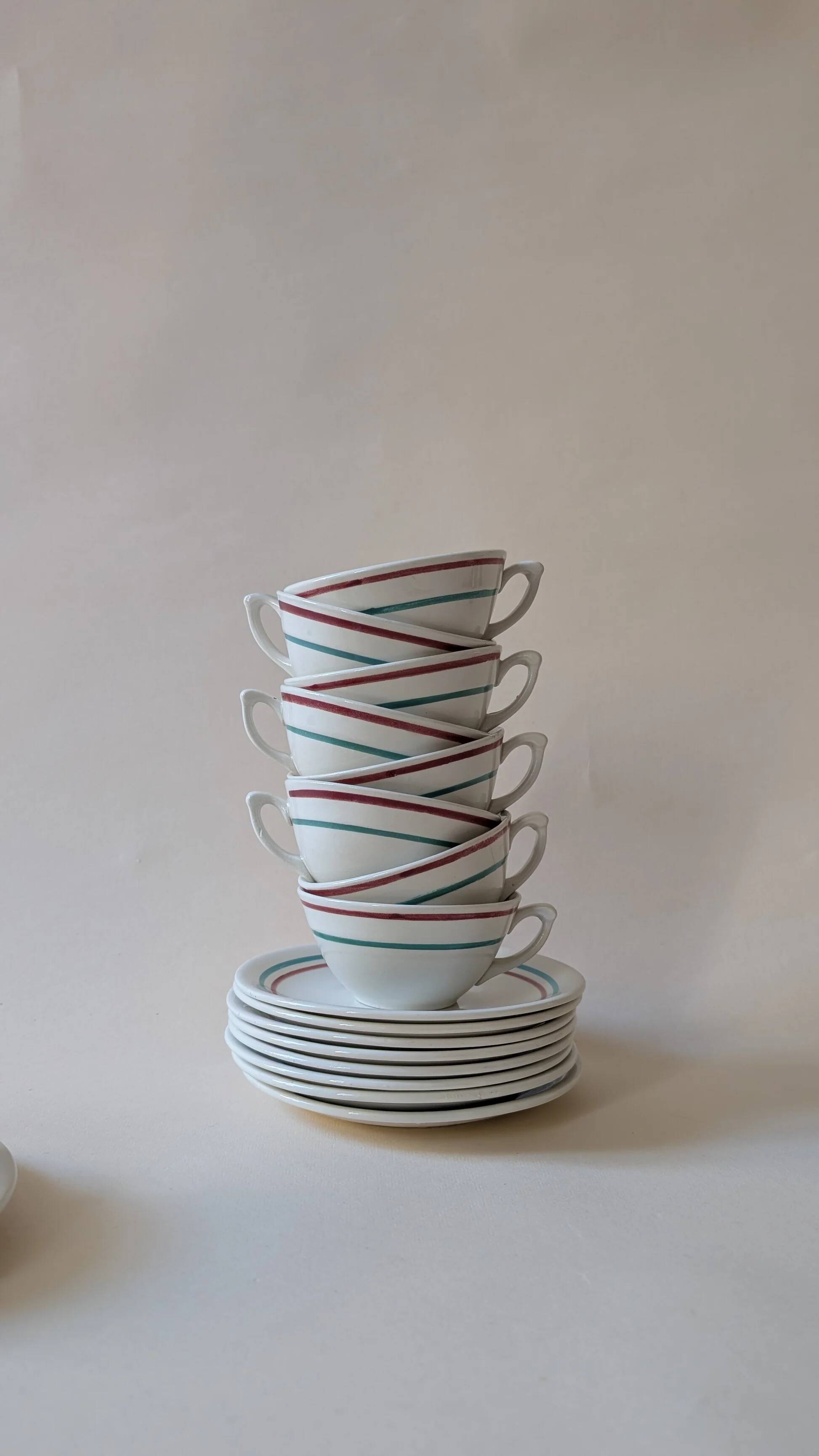 Set of 9 cups and a saucer - Gien, France, Gilles model