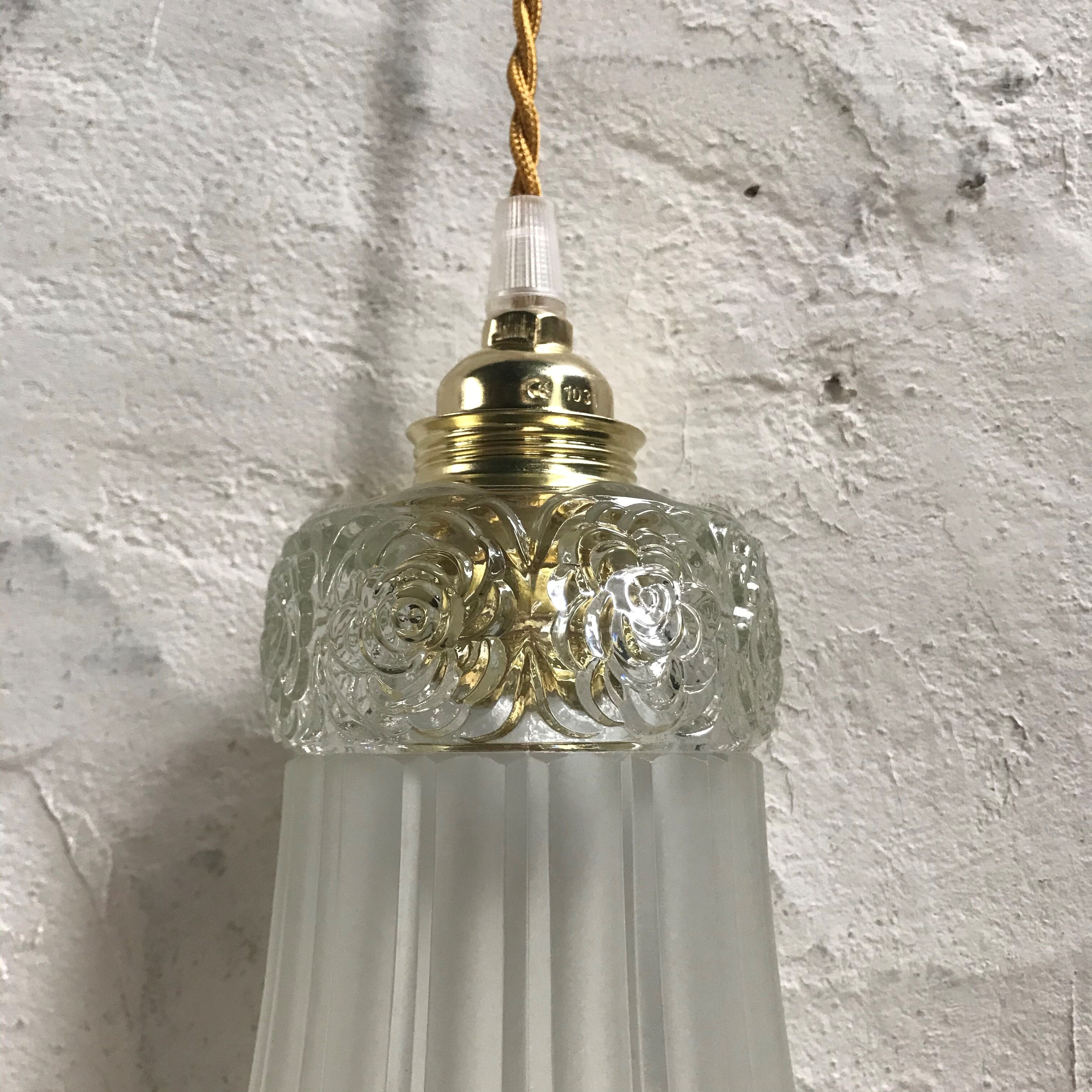 Art Deco-style glass hanging lamp
