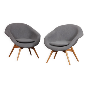 Paire de fauteuils par - miroslav