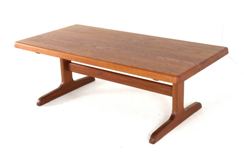 Niels Bach coffee table 'Aulum' - danish design in teak