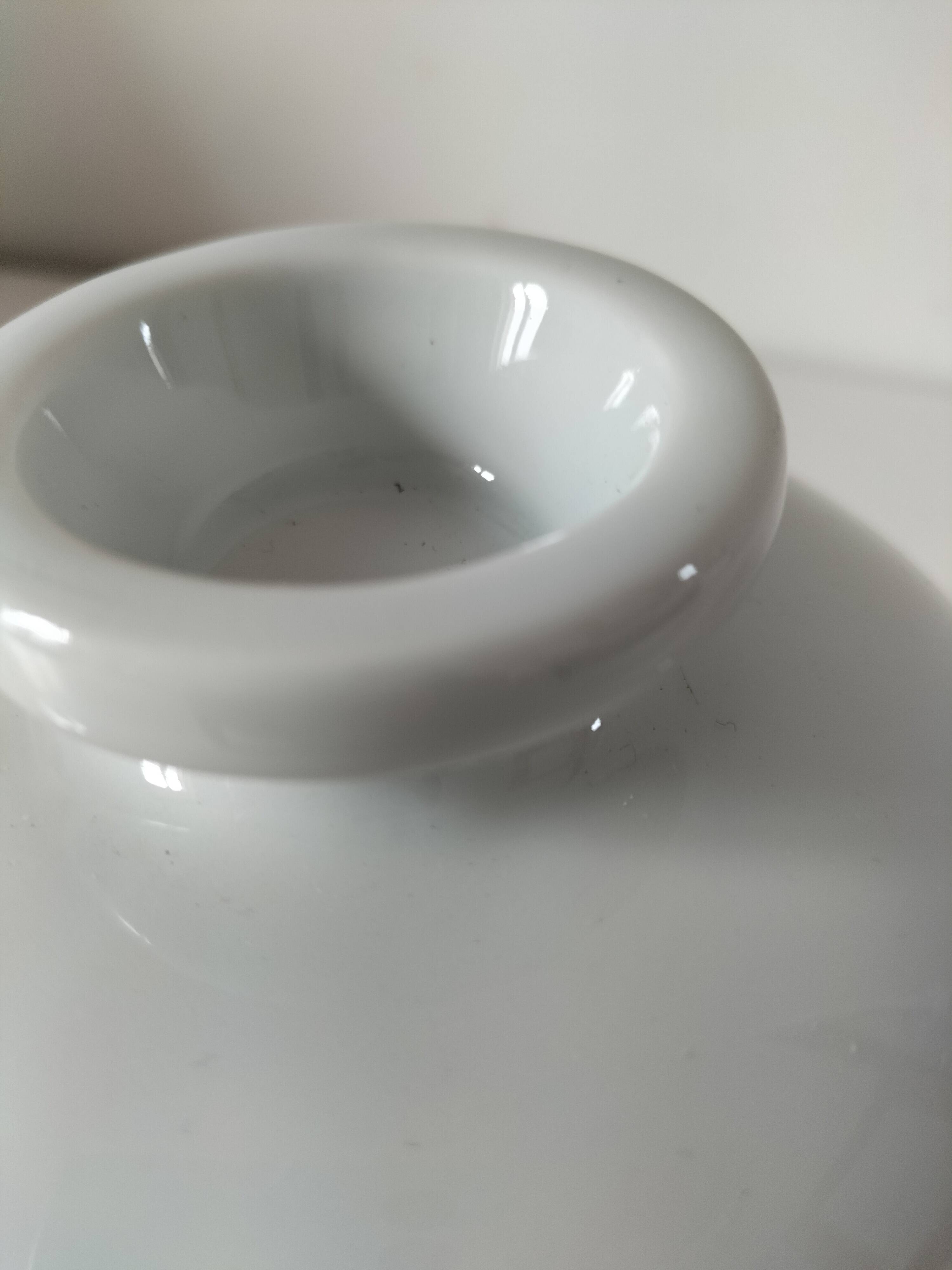 Vintage water butter dish in white porcelain - sleek design