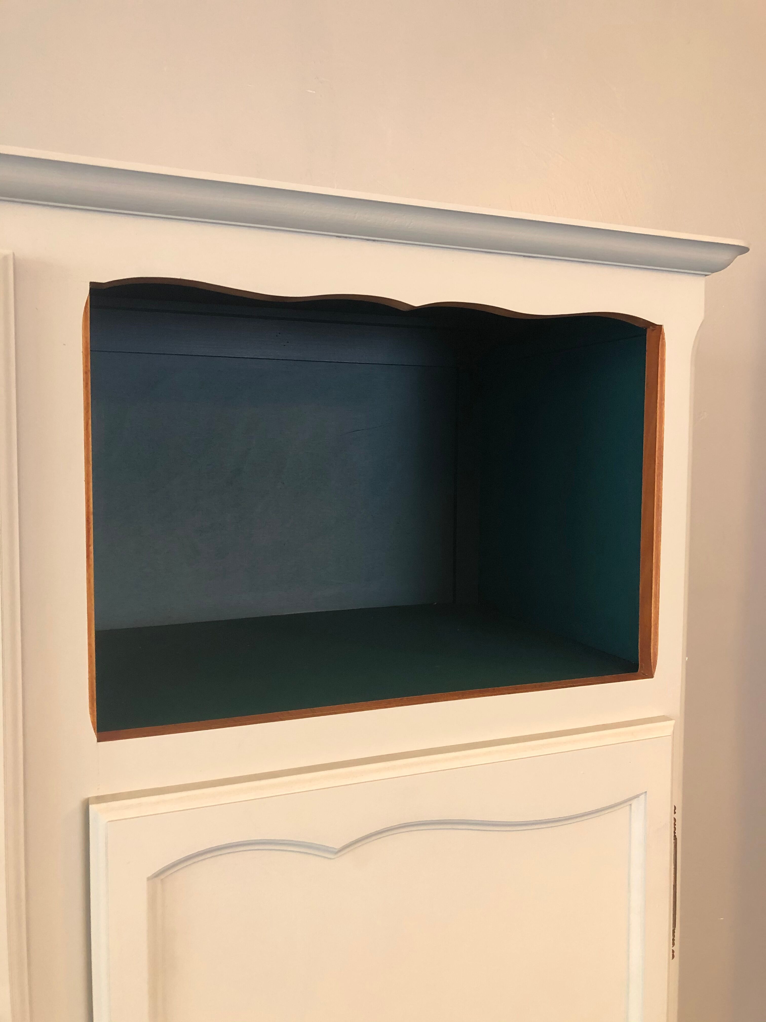 Armoire parisienne
