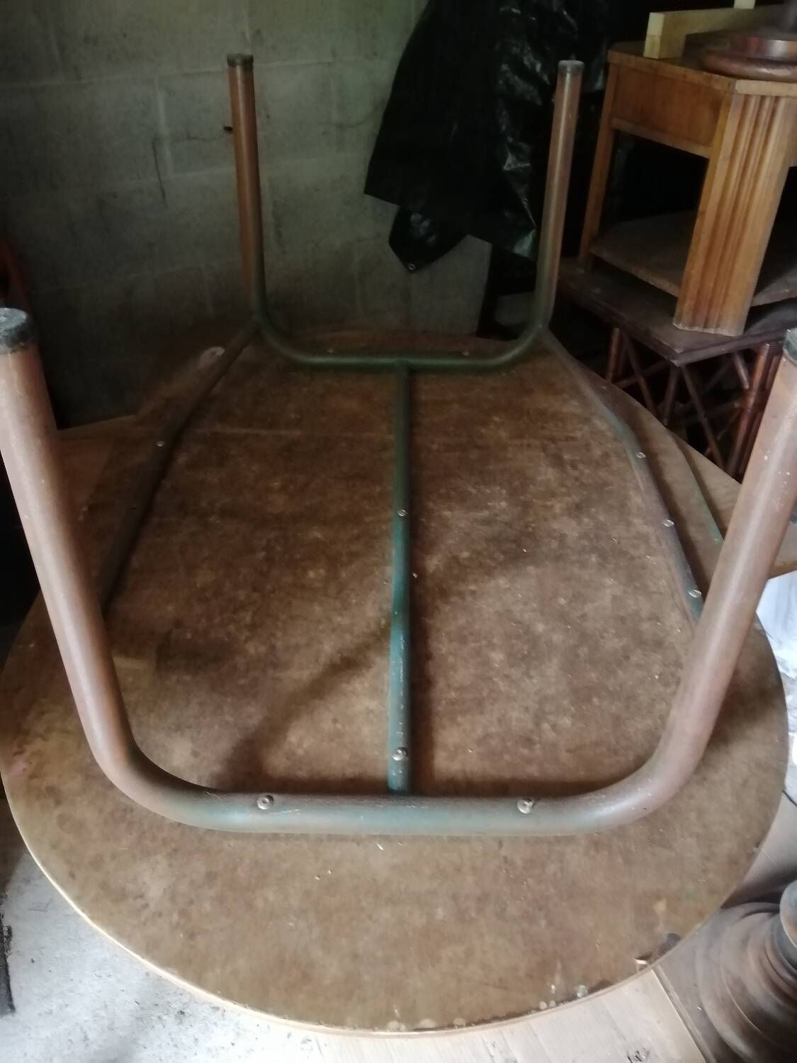 Oval nursery school table