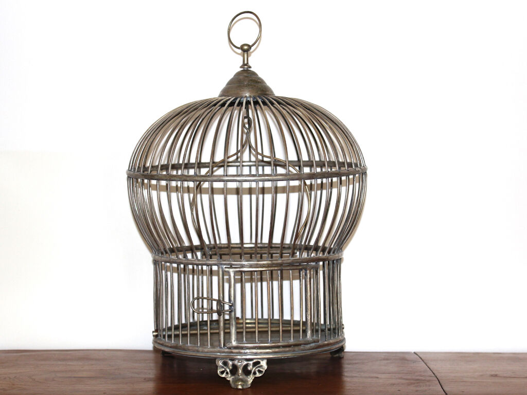 Metal bird cage