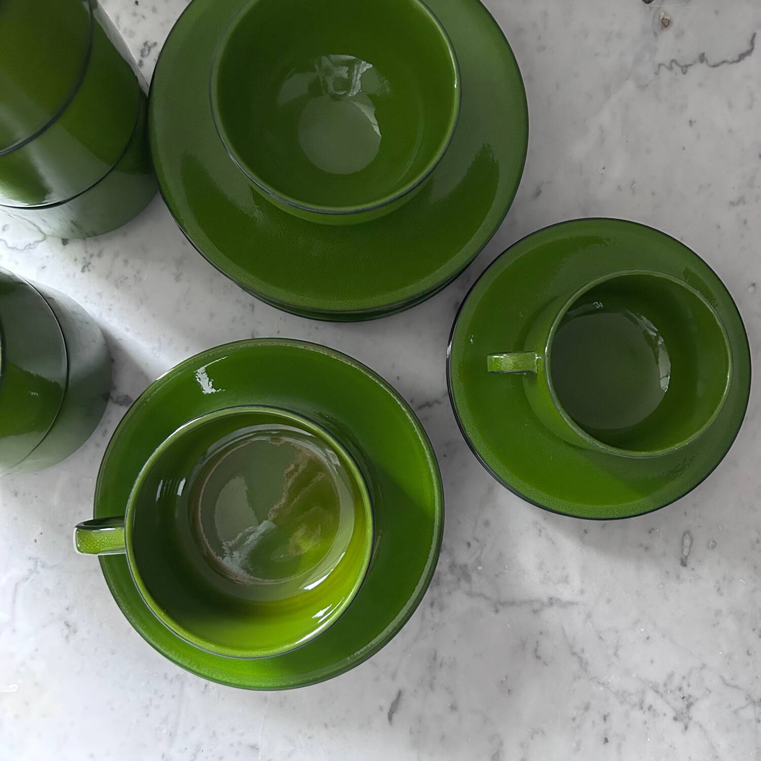 Set of 25 dessert and coffee pieces