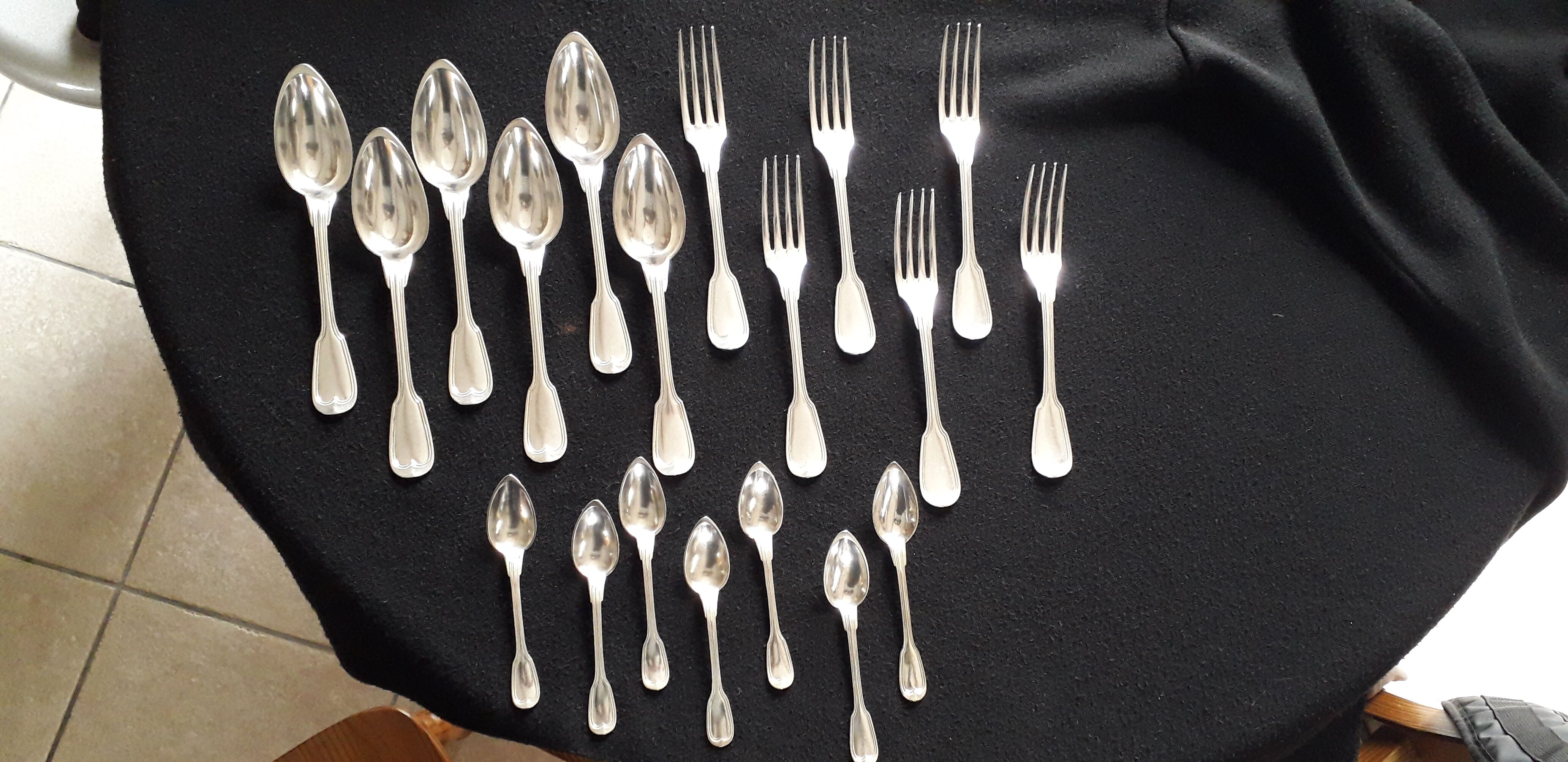 Lot 19 covered in Christofle Silver Metal