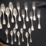 Lot 19 covered in Christofle Silver Metal