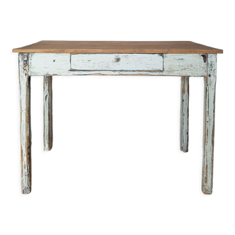 Farmhouse table