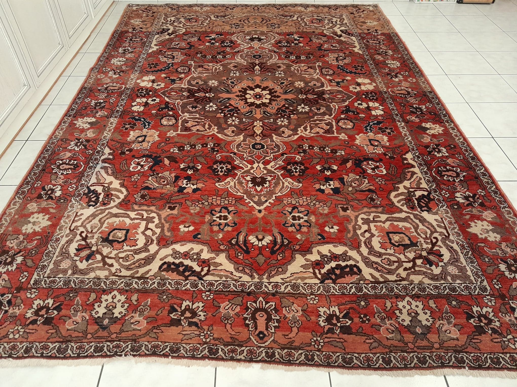 Handmade Persian Bachtiar rug 306x213