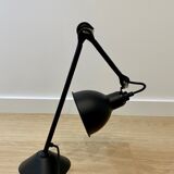 Articulated table lamp
