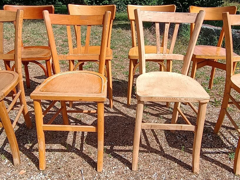 Ensemble de 10 chaises bistrot dépareillées années 1950-70 vintage