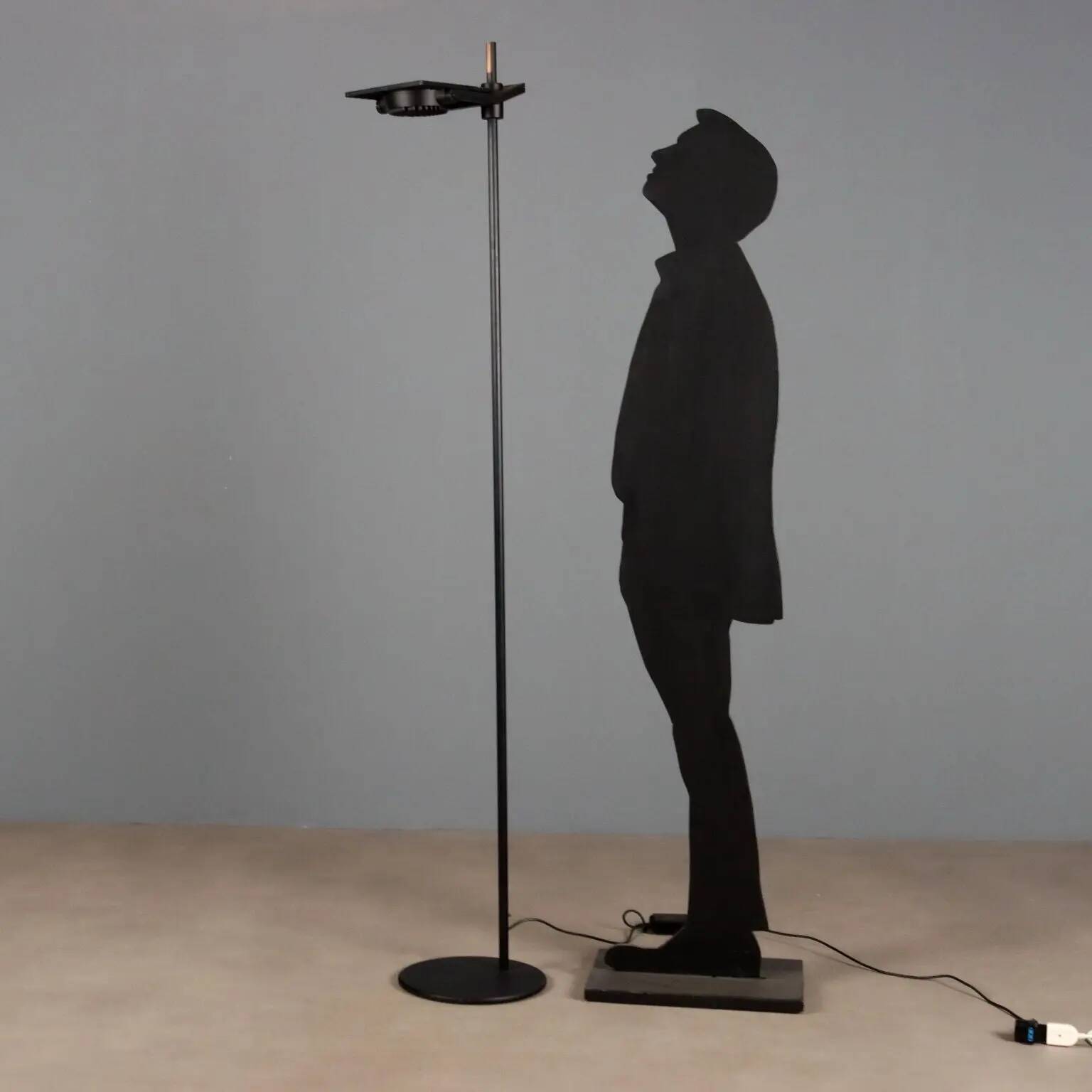 Vintage lacquered metal floor lamp, design, Italy, 1980s