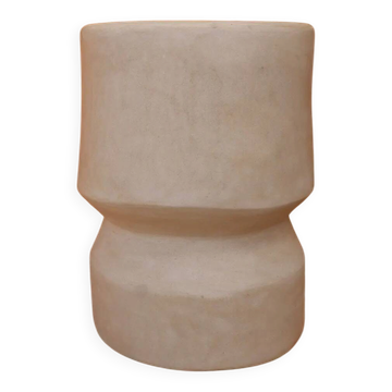 Table d’appoint sculpturale en tadelakt