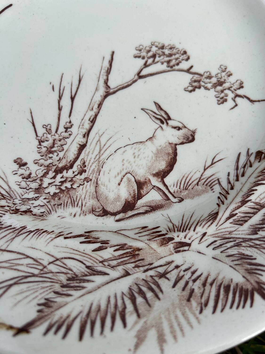 Set of 12 earthenware dinner plates, Hunting pattern