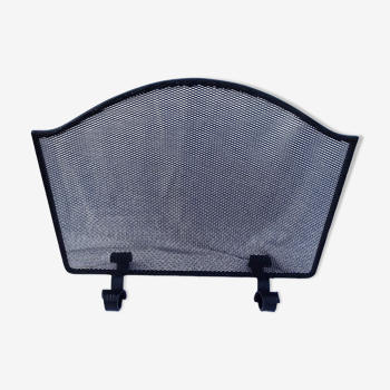 Black wire mesh iron screen