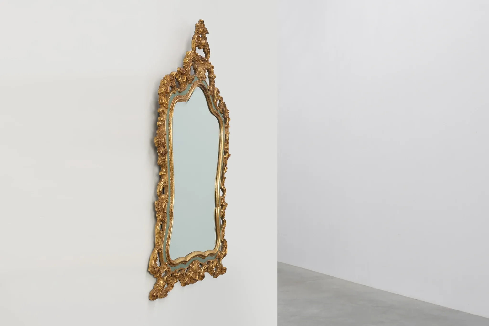 Florentine Style Gilt Mirror with Acanthus Scrolls, Italy, 20th Century