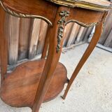 Guéridon ancien Louis XV – marbre rosé et laiton doré – fin XIXᵉ siècle