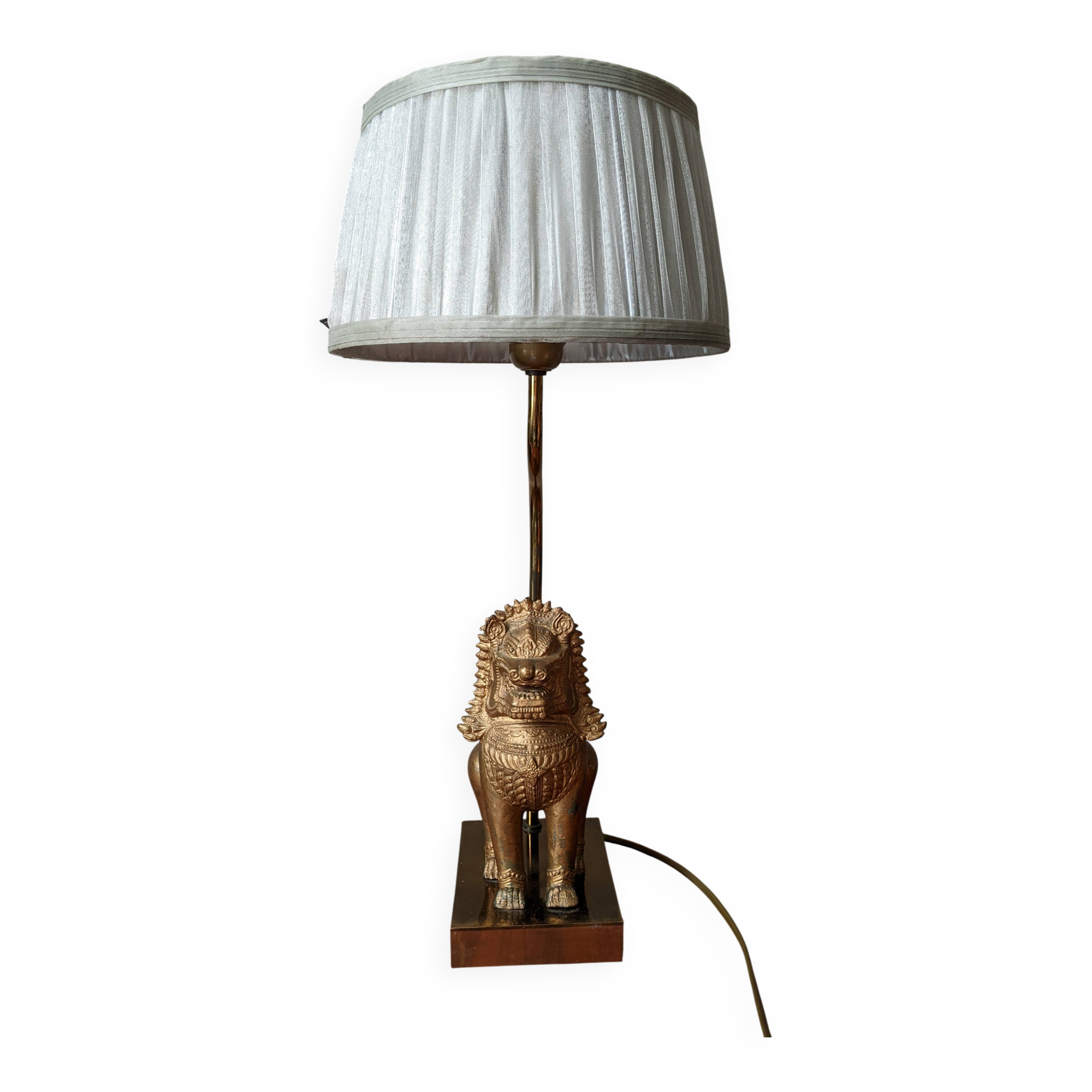 Thai Singha lion foo dog bedside lamp