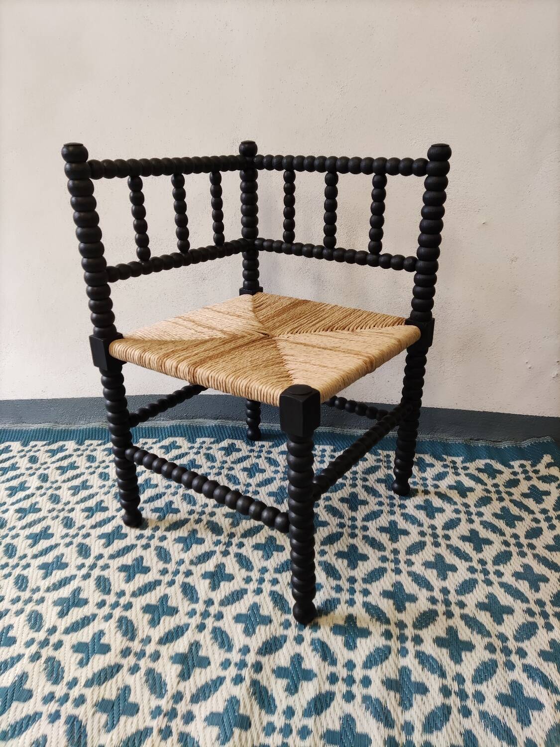 Corner chair