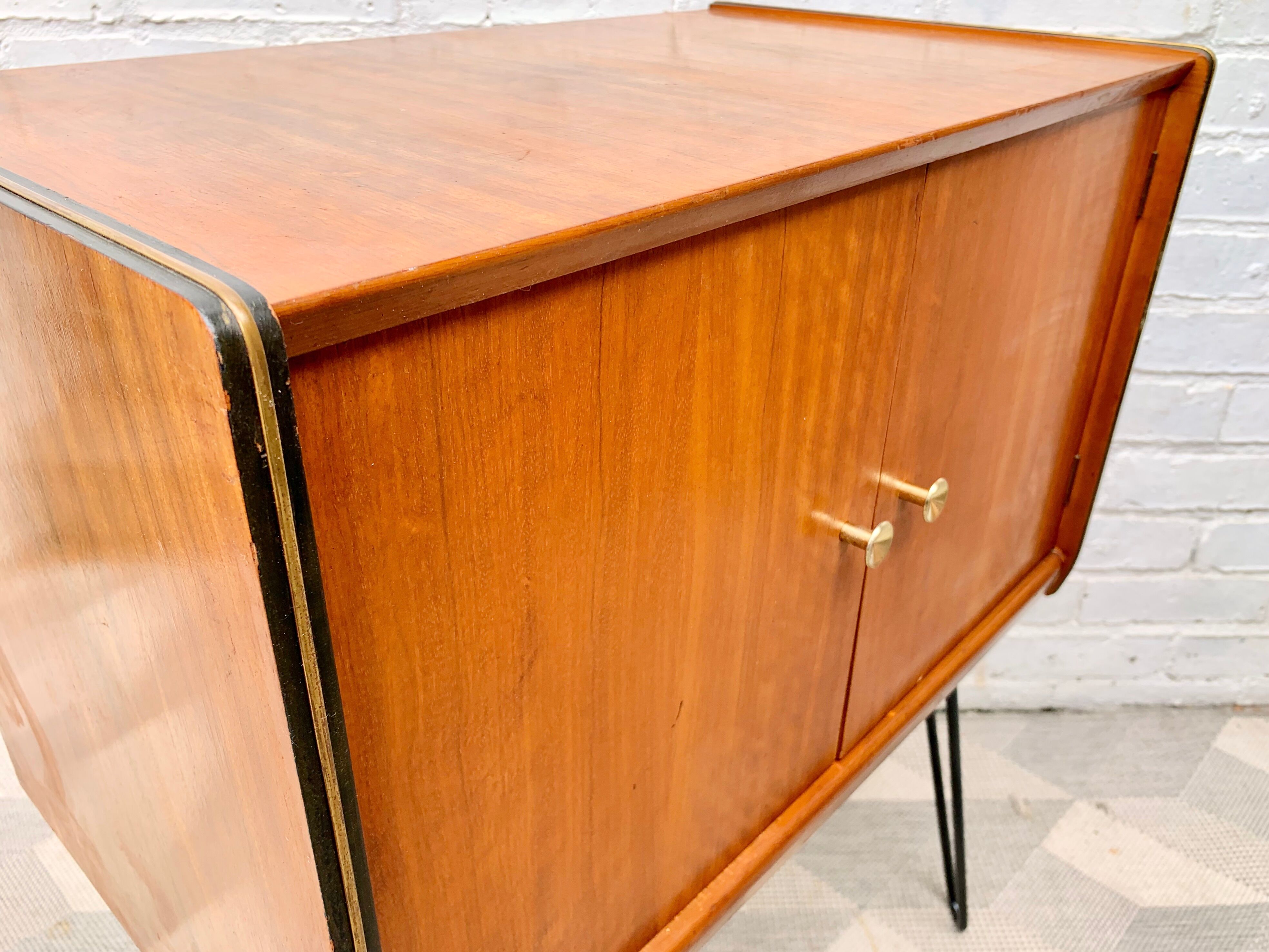 Buffet pour disques vintage