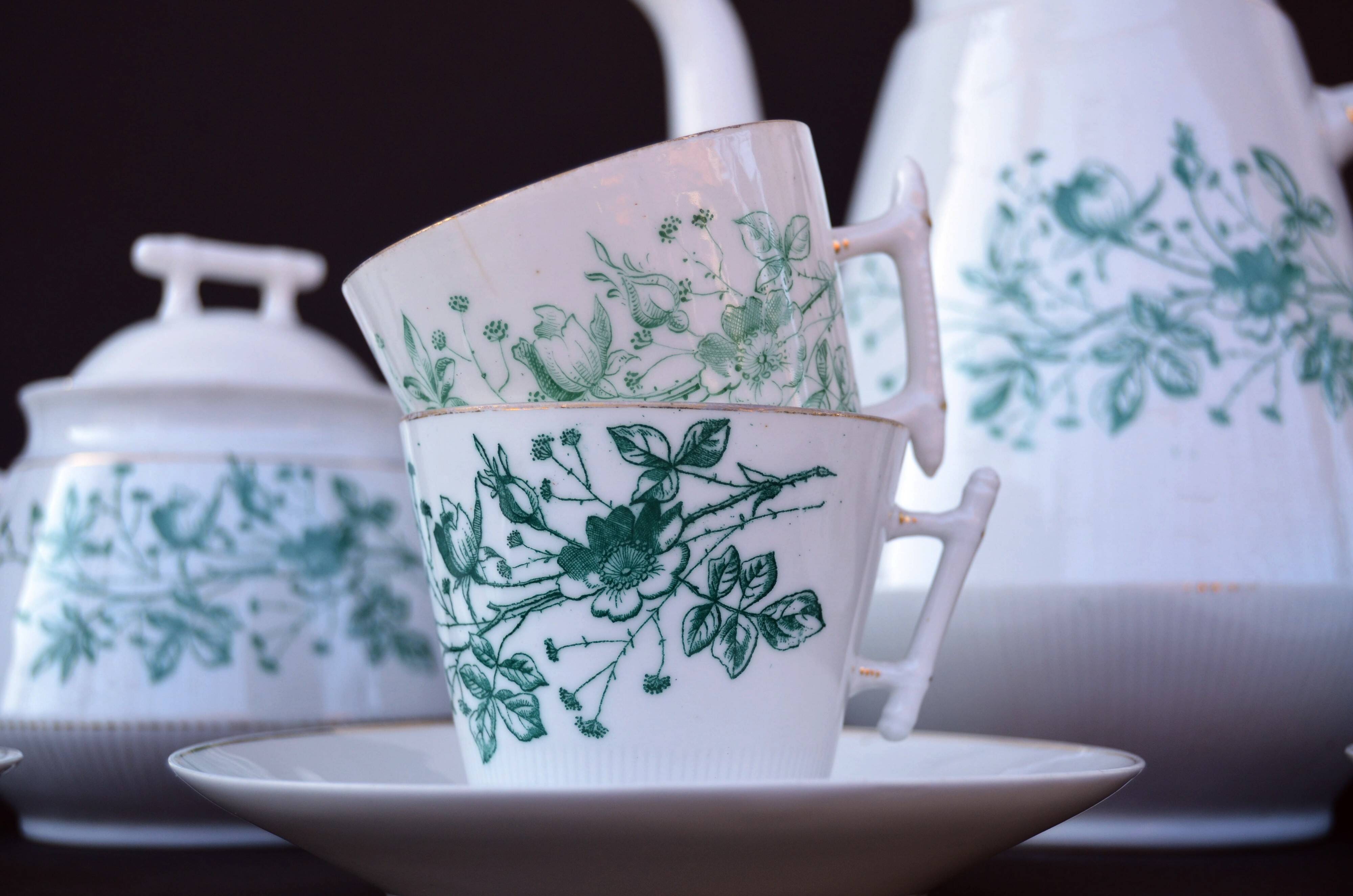 Service à thé délicat en porcelaine fine pour 6 personnes C.Tielsch & Co.1875 - 191