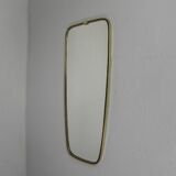 Miroir vintage avec bord en aluminium doré, années 1960
