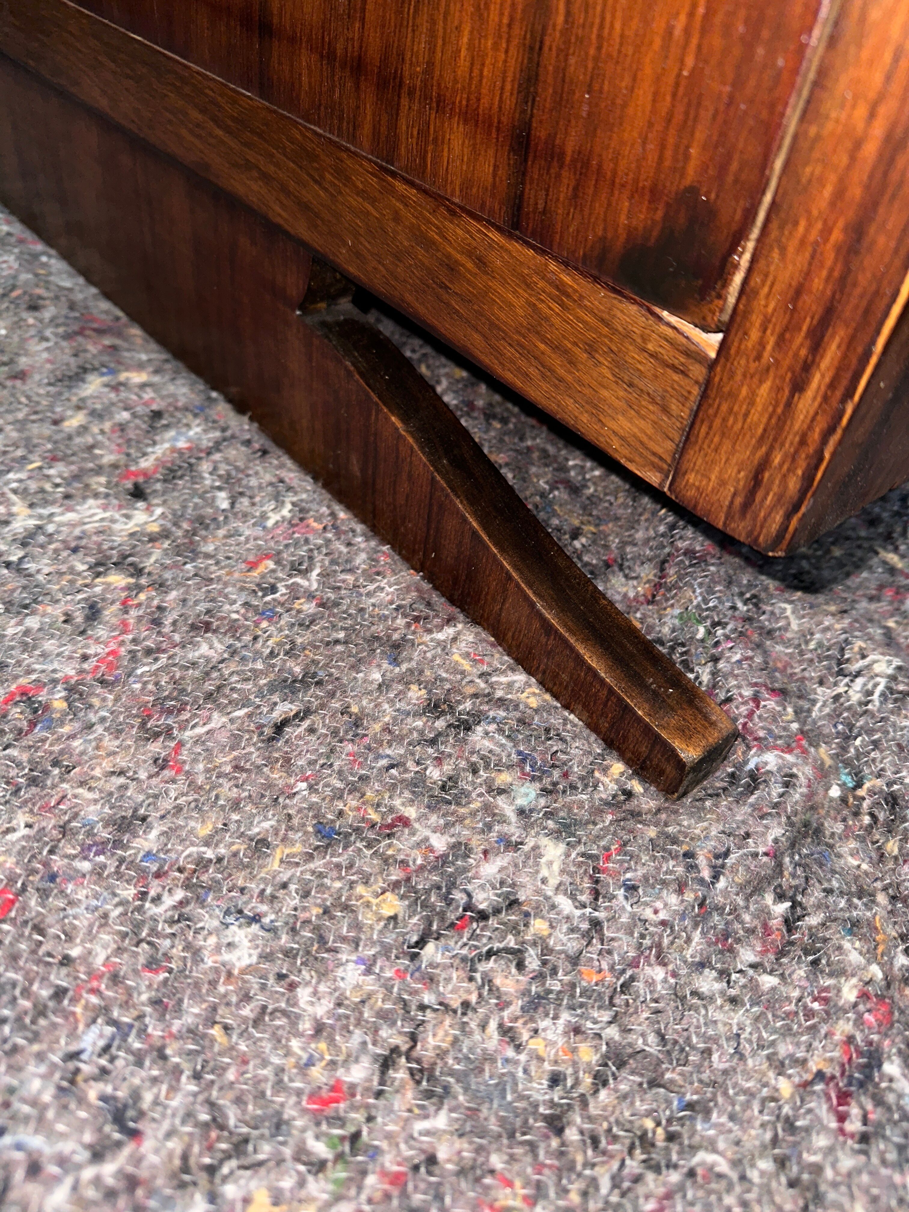 Art deco chest of drawers