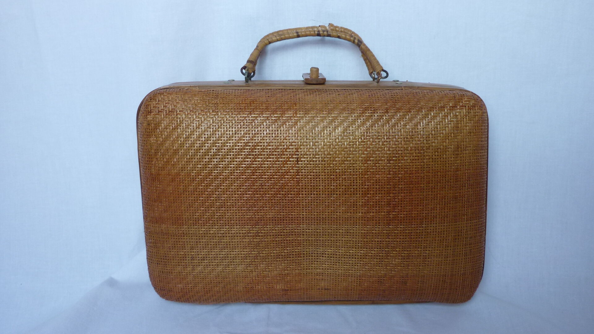 70 year wicker case