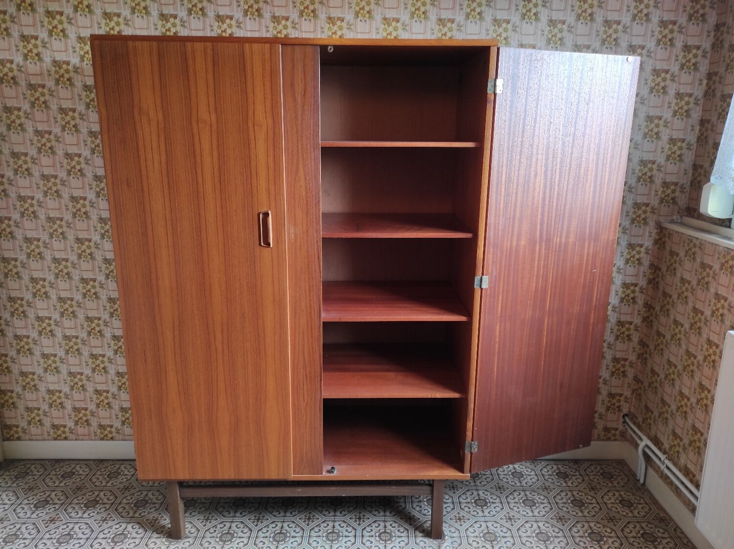 Scandinavian style 2 door wardrobe