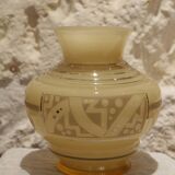 Vase en verre jaune décor Art Déco signé D'Argyl vers 1930