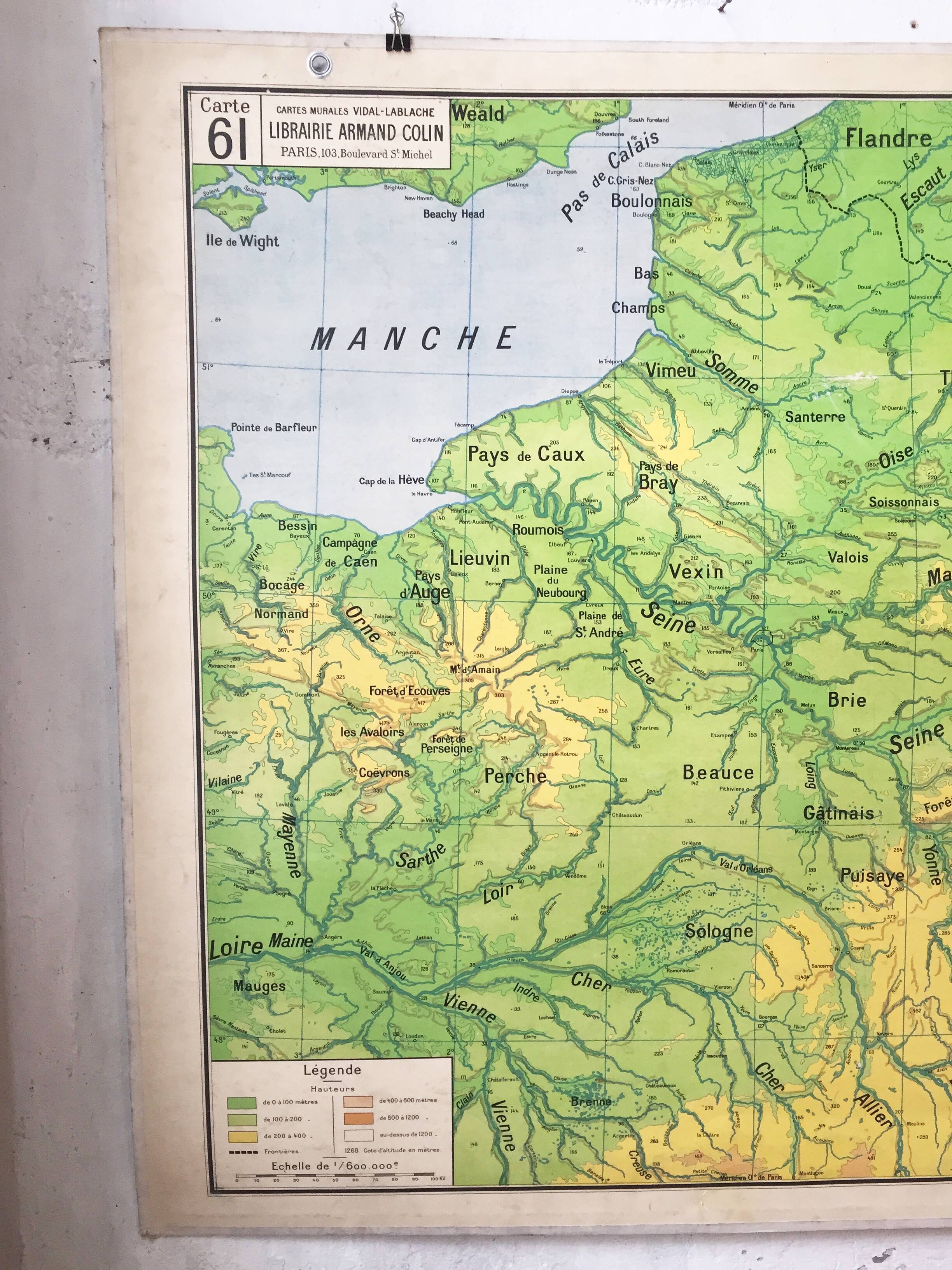 Vintage school map Bassin de Paris