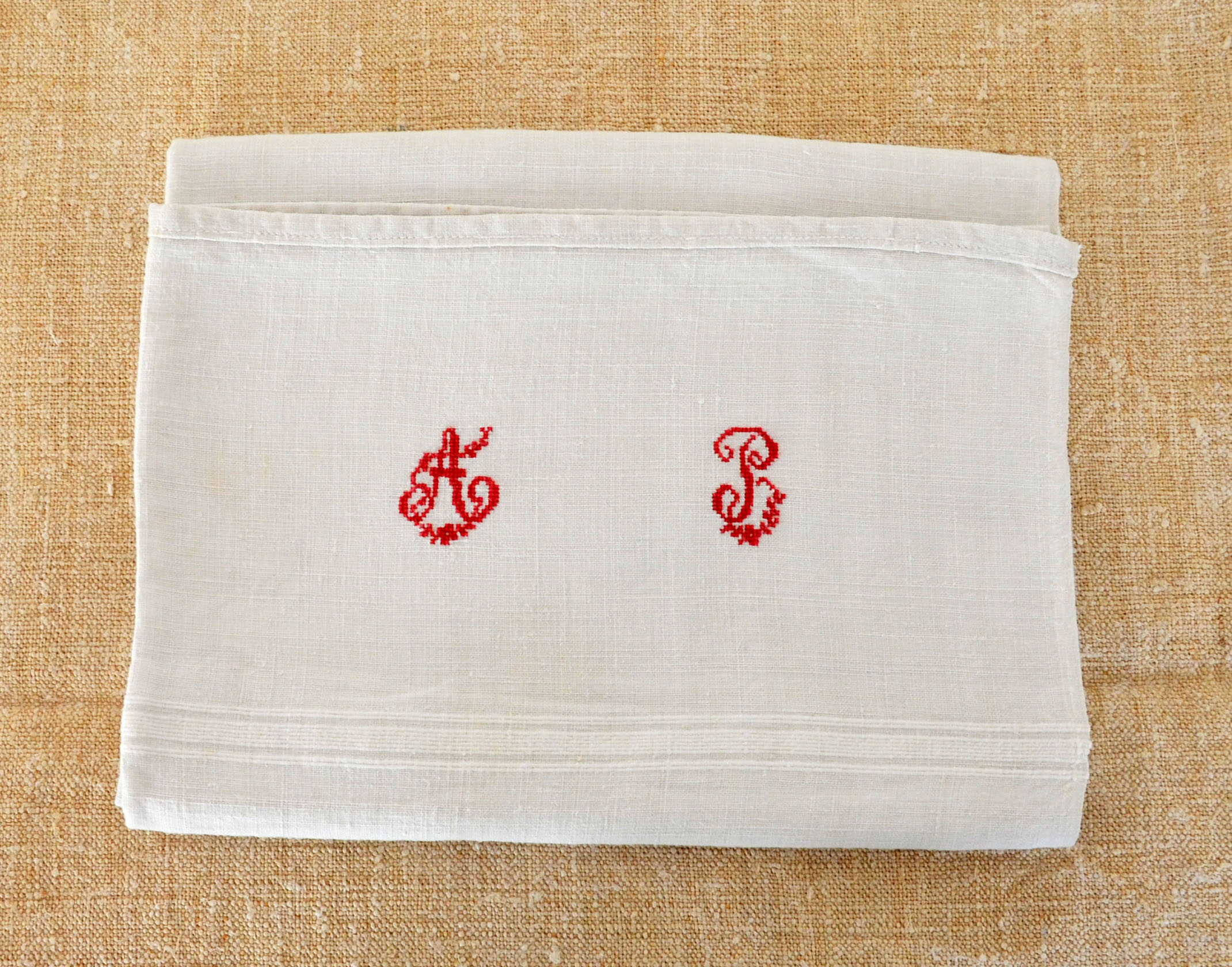 7 serviettes de table anciennes monogrammées