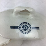 Anti-artisanal soap holder