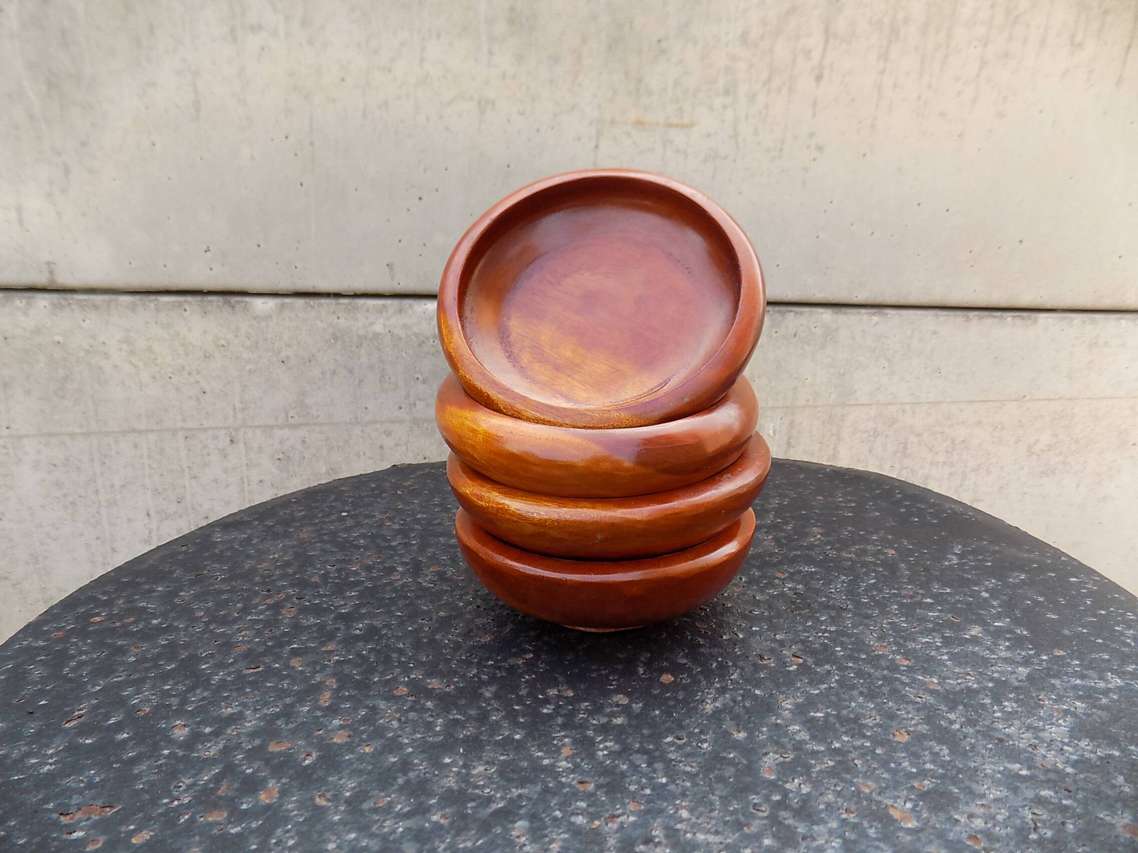 Set of 4 wooden bowls - cups