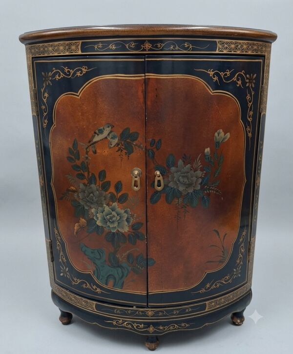 Meuble d'angle en bois laqué et peint à la main —  style asiatique