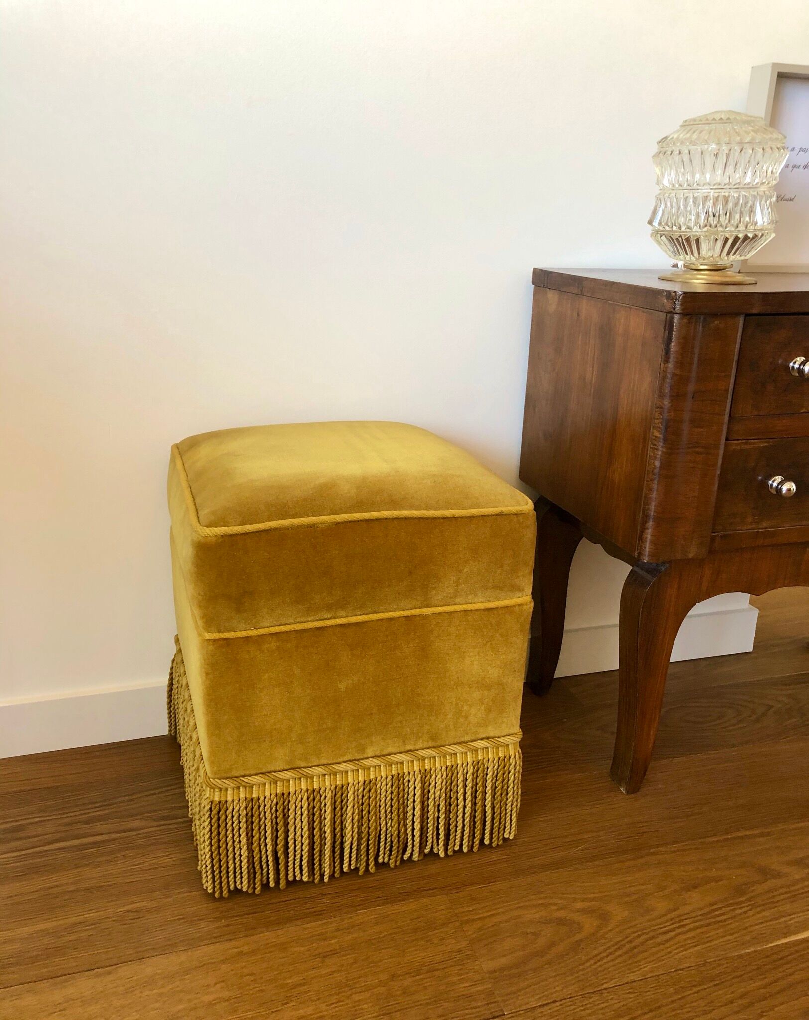 Velvet pouf