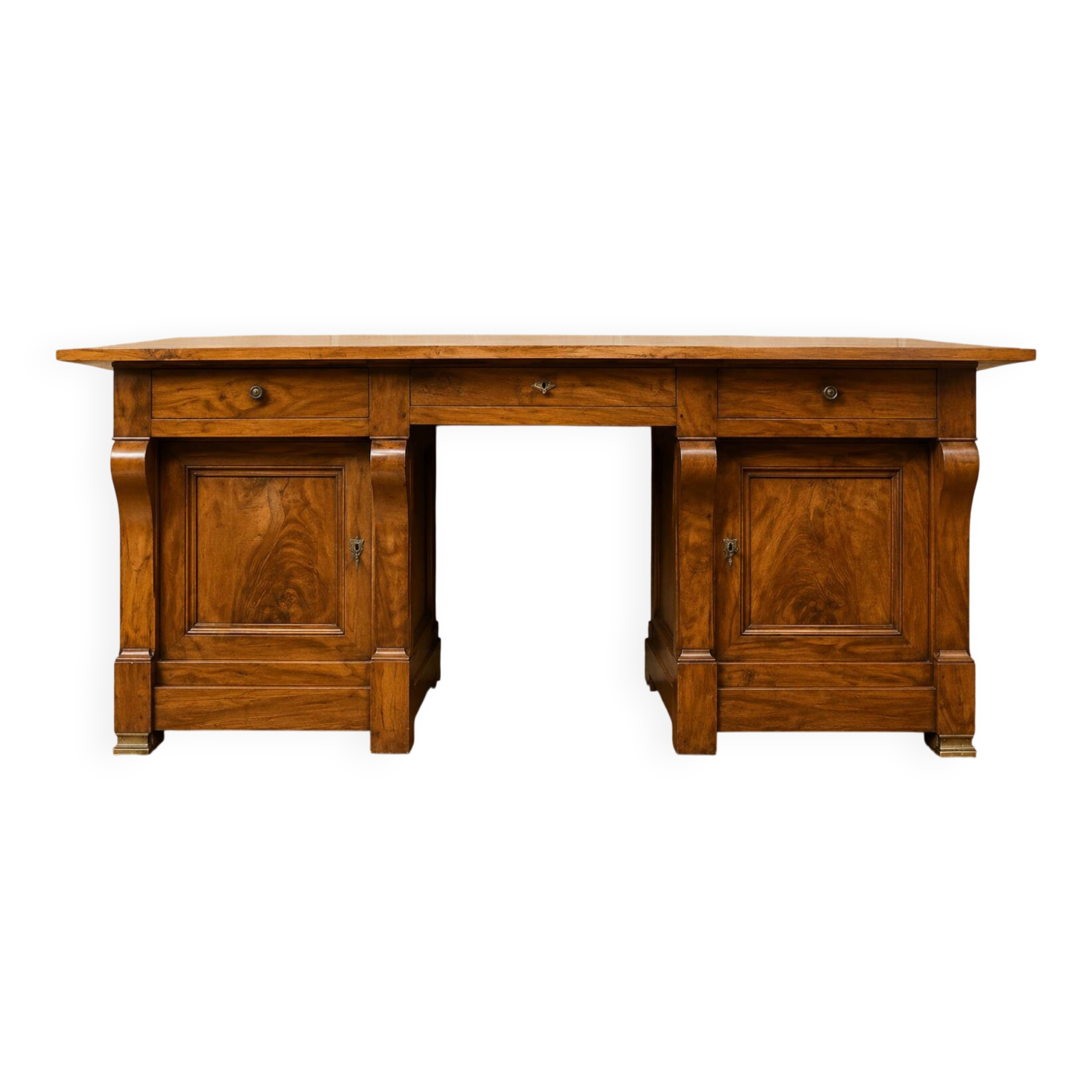 Important mid-19th century Empire Restoration bureau in walnut.